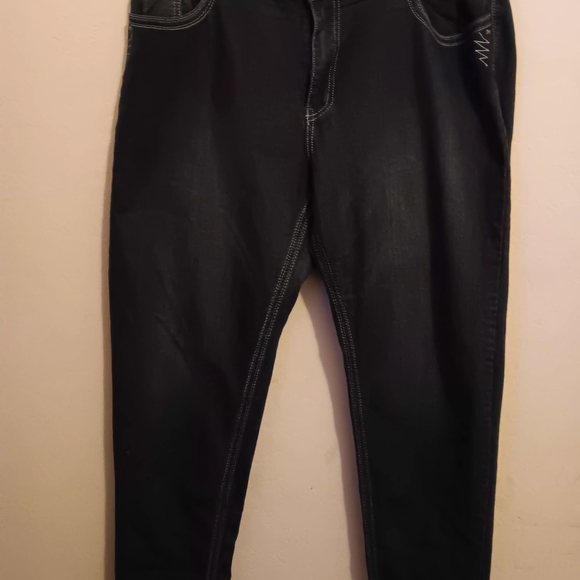 Women's Black Straight Leg Jeans - Picture 1 of 4